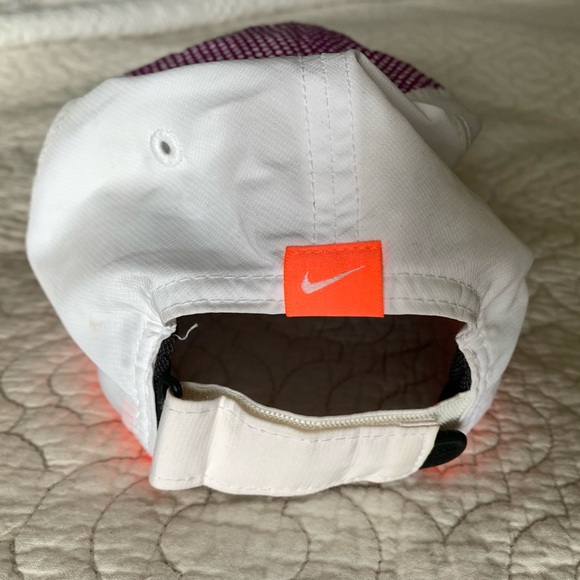 Nike Golf - Picture 2 of 4